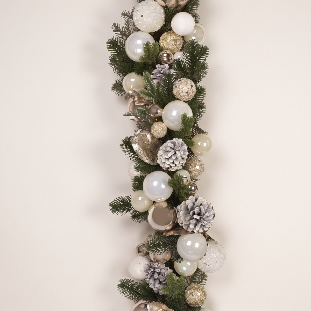 Luxe Champagne Decorated Christmas Garland – 150cm – studio view