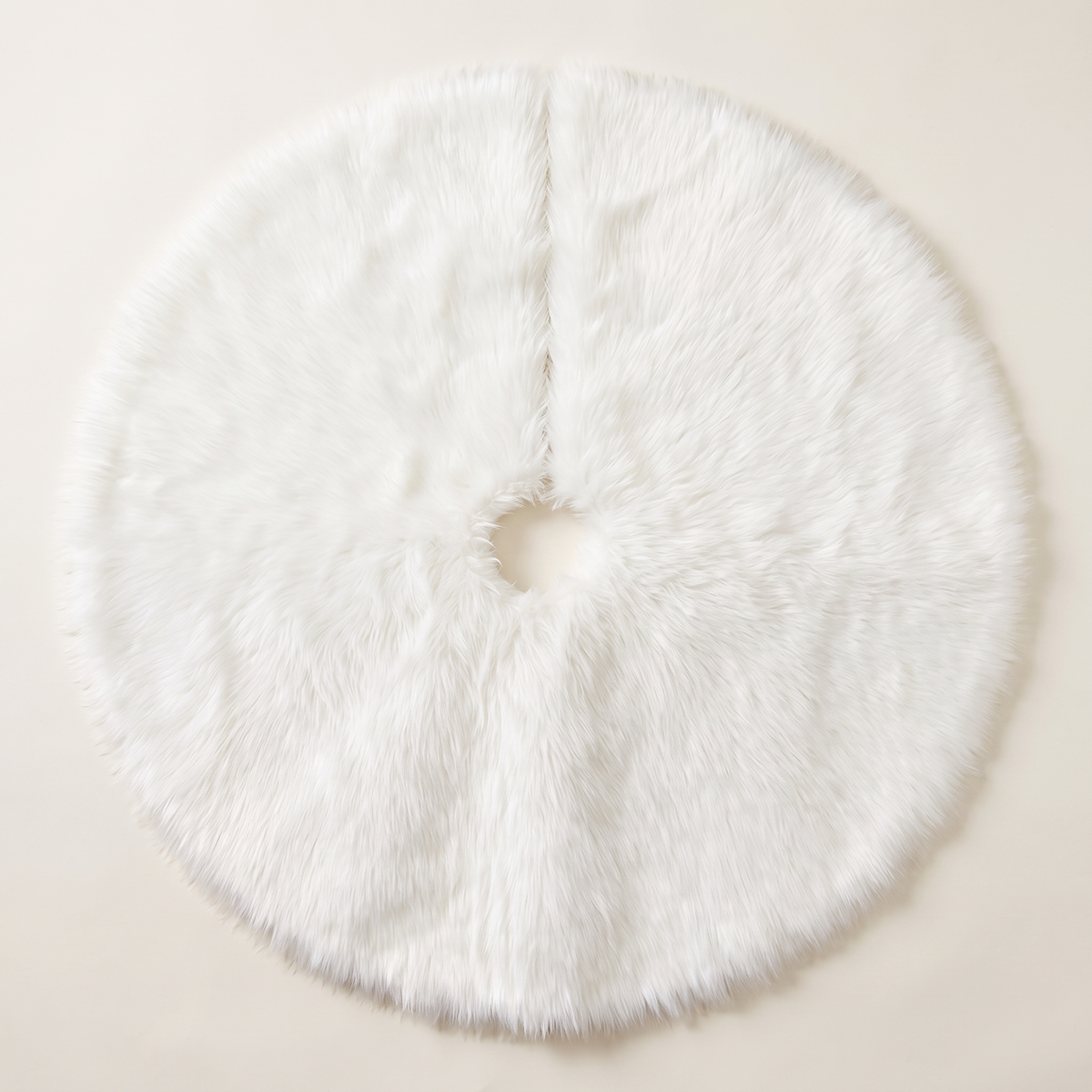 White Plush Faux Fur Christmas Tree Skirt – 90cm – studio view