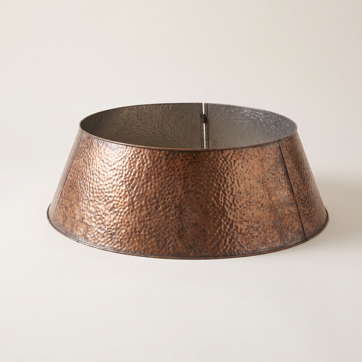 Embossed Copper Christmas Tree Collar – 80cm – studio view