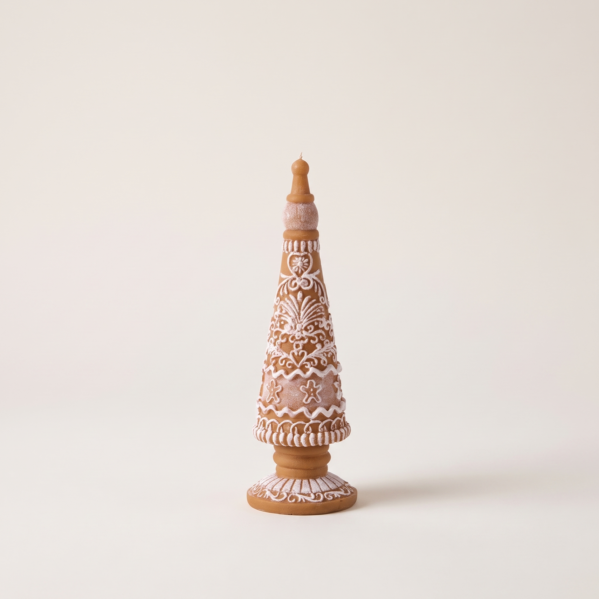 Embossed Gingerbread Wax Candle – 21.5cm – studio view