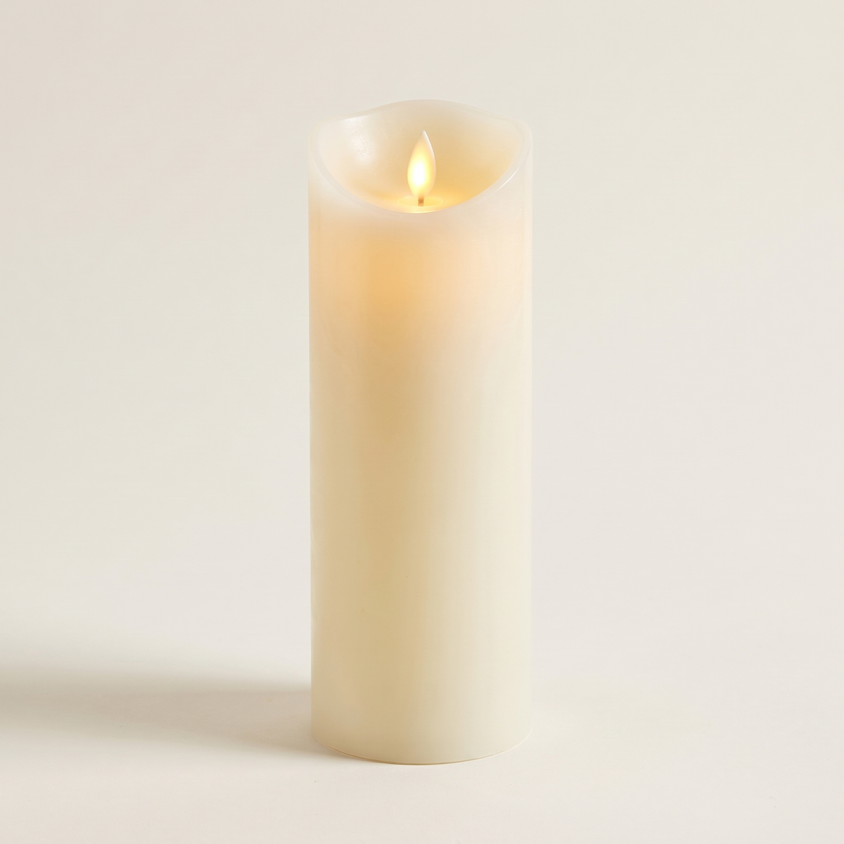 Ivory Real Wax LED Pillar Candle with Remote – 17.5cm – studio view