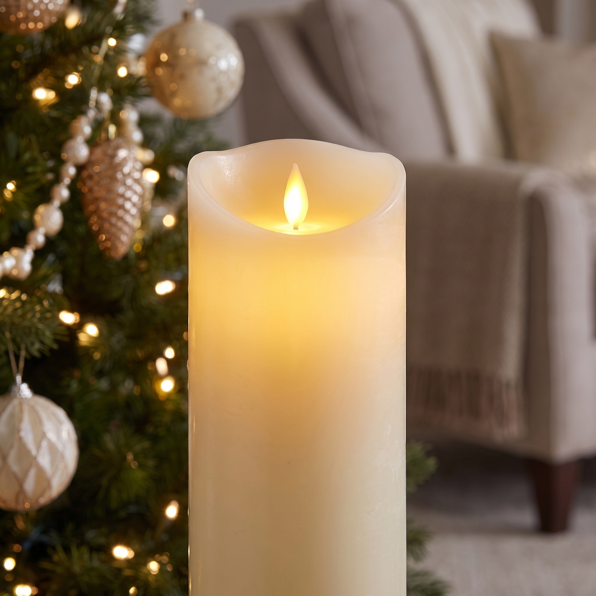 Ivory Real Wax LED Pillar Candle with Remote – 17.5cm – close-up detail