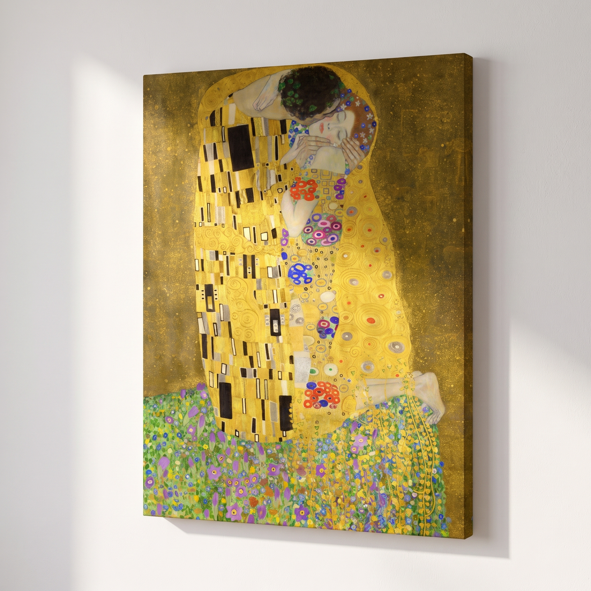 The Kiss by Gustav Klimt – Framed Gold Art Nouveau Art Print – side angle showing texture