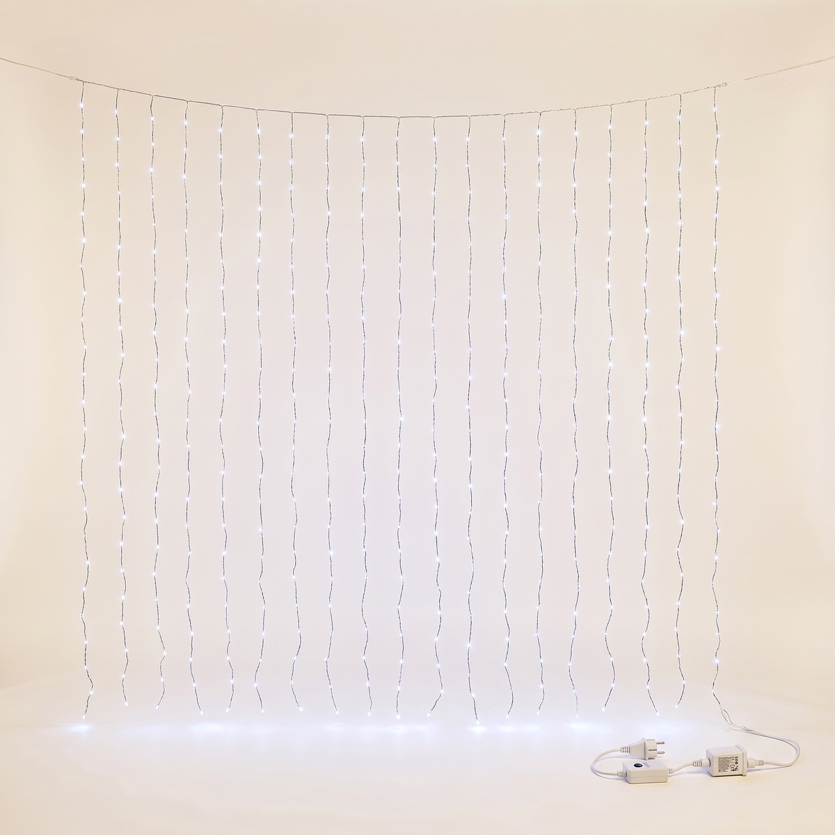Cool White LED Curtain Christmas Lights – 6m x 3m, 600 LED – studio view