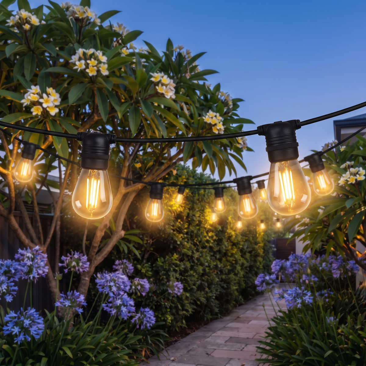 Warm White LED Festoon Christmas String Lights – 14m, 10 Bulbs – close-up of the glowing bulbs