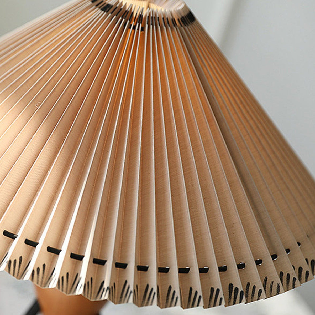 Mian Table Lamp