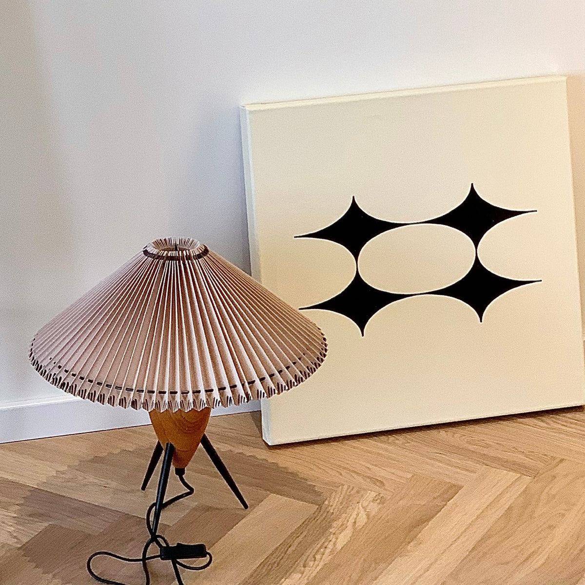 Mian Table Lamp