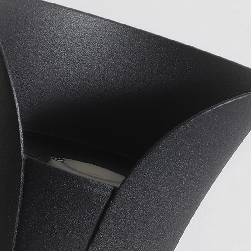Curved Outdoor LED Wall Light